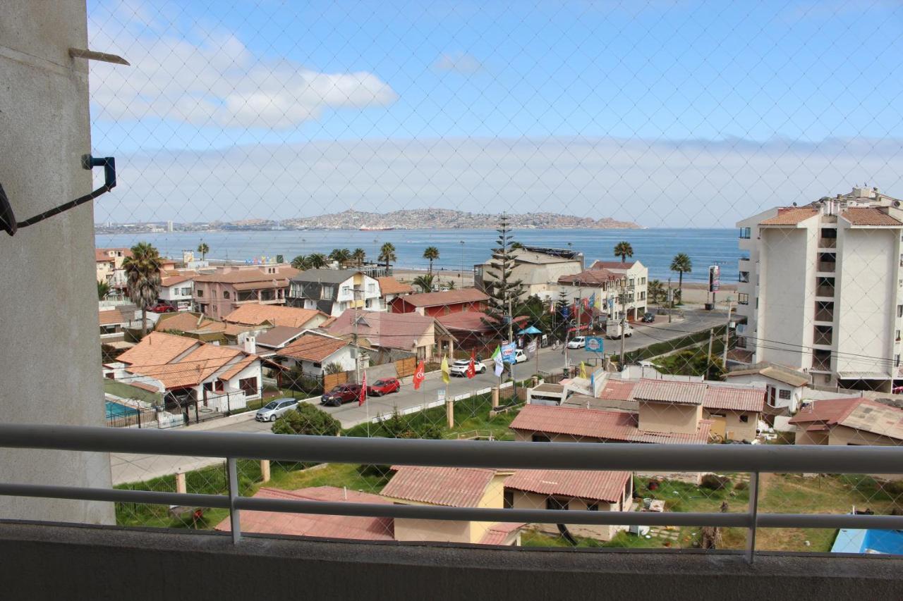 Marina Peñuelas Amplio departamento a pasos de la playa La Serena Exterior foto