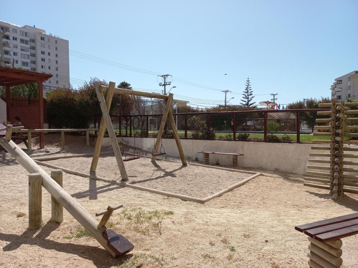 Marina Peñuelas Amplio departamento a pasos de la playa La Serena Exterior foto