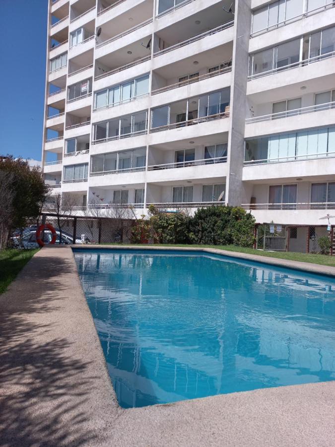 Marina Peñuelas Amplio departamento a pasos de la playa La Serena Exterior foto