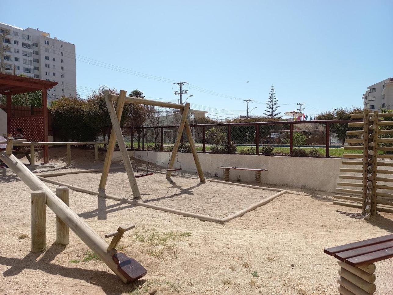 Marina Peñuelas Amplio departamento a pasos de la playa La Serena Exterior foto